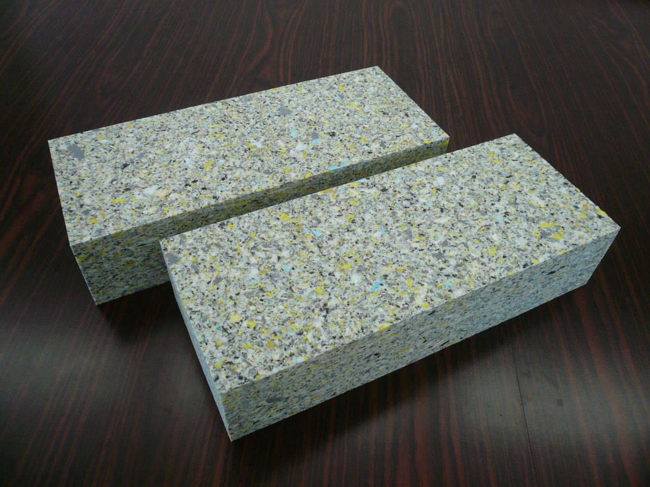 キックミット用スポンジ・格闘技用ミット芯材（チップウレタン）